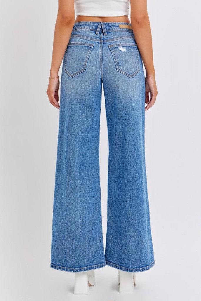 Feeling Bold Wide Legs Jeans - Medium Wash