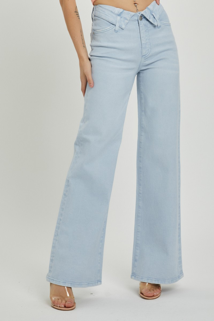 Truly Alive Wide Leg Jeans - Light Wash