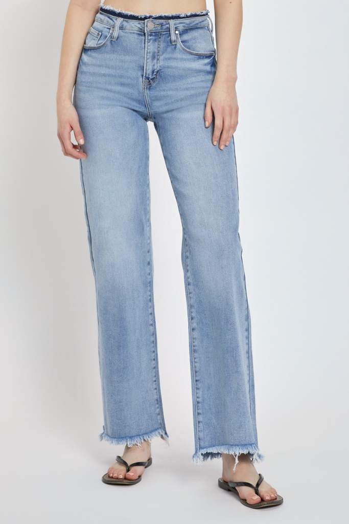 Love Struck Wide Leg Jeans - Light Wash