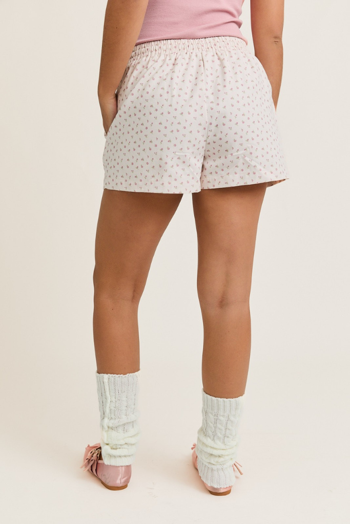 Look Up Floral Shorts - Light Pink