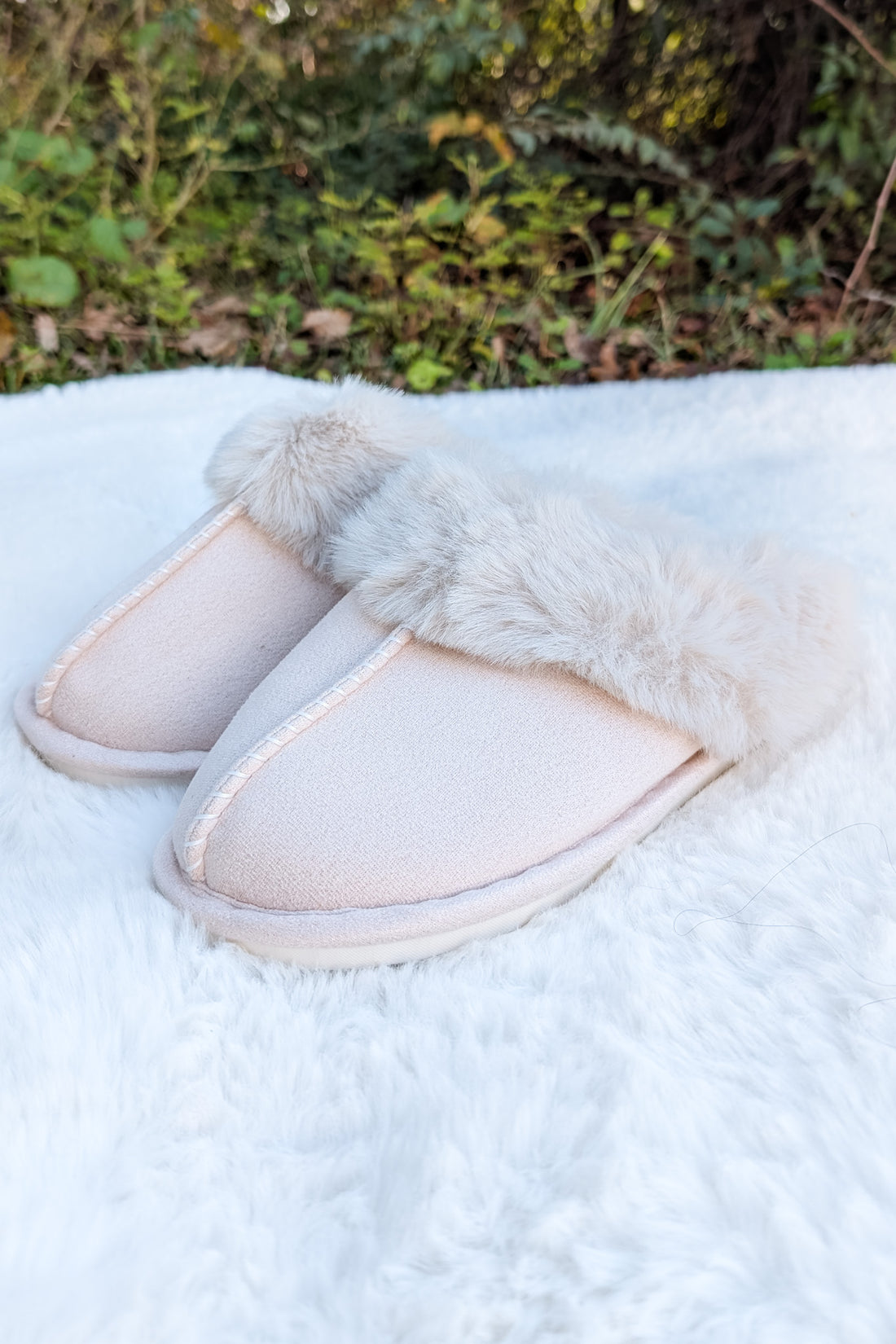 Carefree Day Slippers - Light Taupe