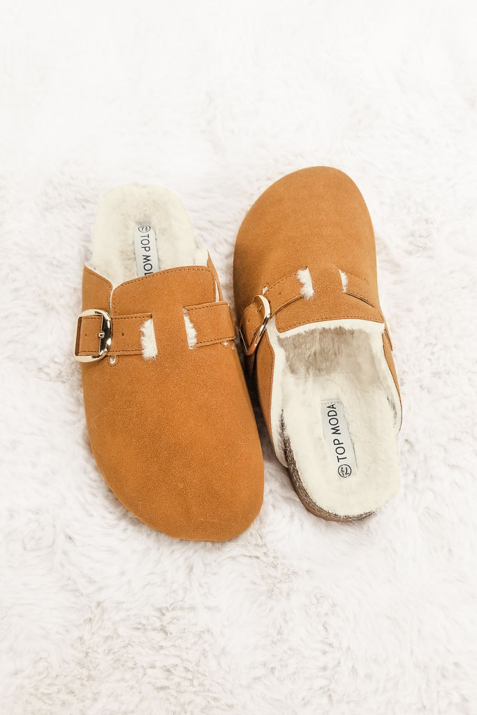 Snug Sara Fur Clogs - Tan