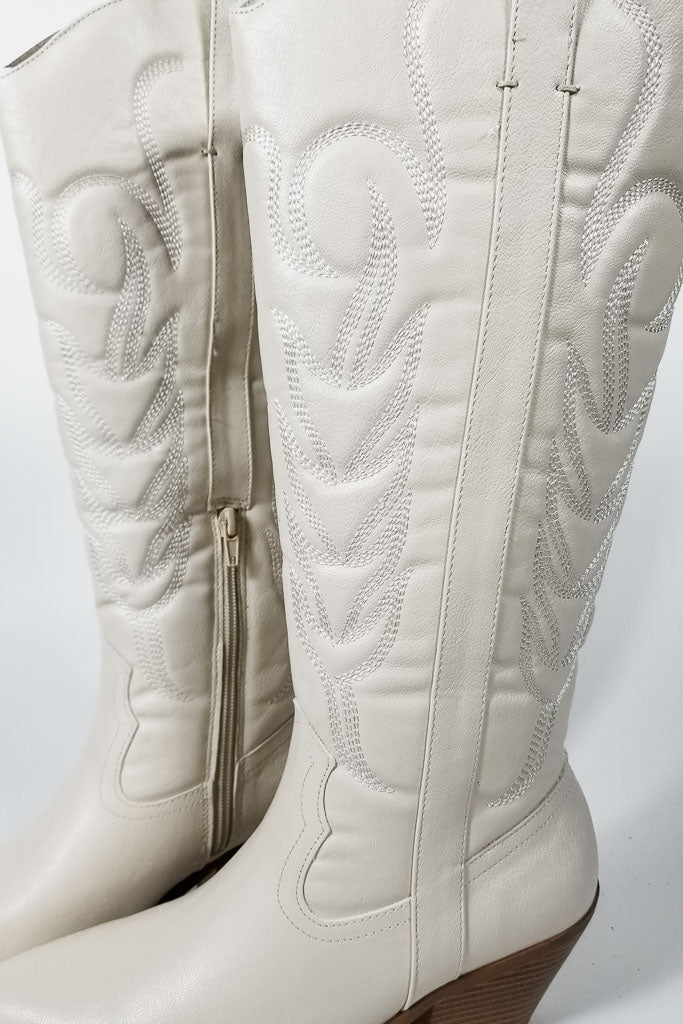 Matisse Dixie Cowgirl Boots - White