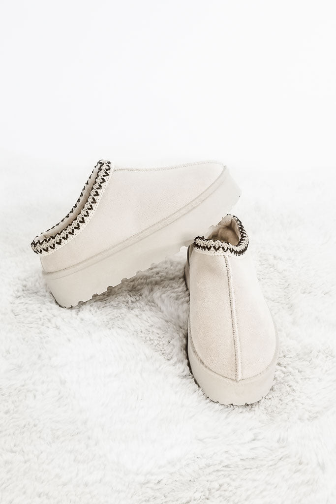 Cozy Chloe Platform Slippers - Beige